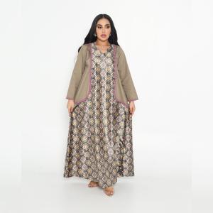 عباية مفتوحة مع توب ساتان مطبوع بتفاصيل حواف زيتية وموف