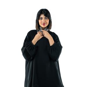 عباية بتطريز زهري وأكمام وتطريز مميز